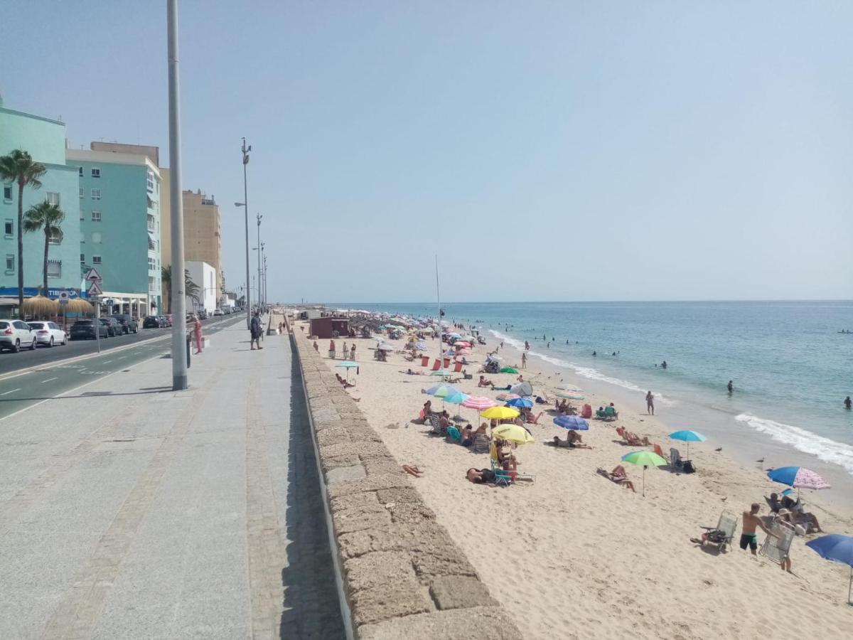 Paseo Maritimo De * Cadiz